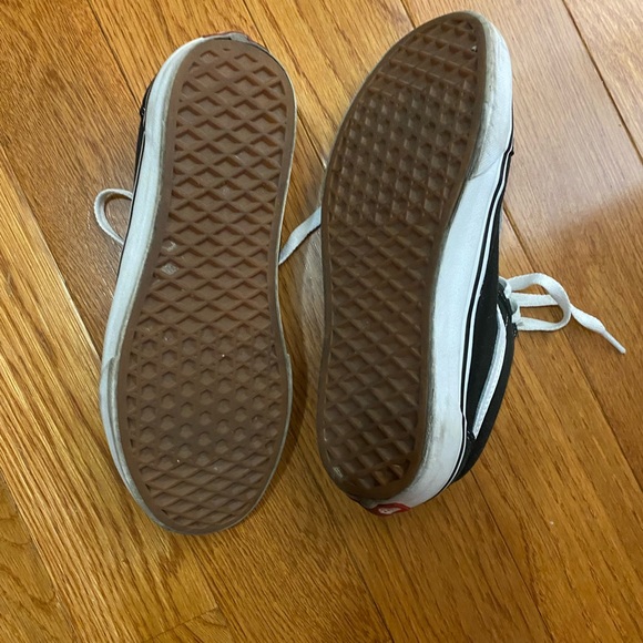 Preowned Vans -Old Skool Shoe. 7.5 W - Picture 6 of 6